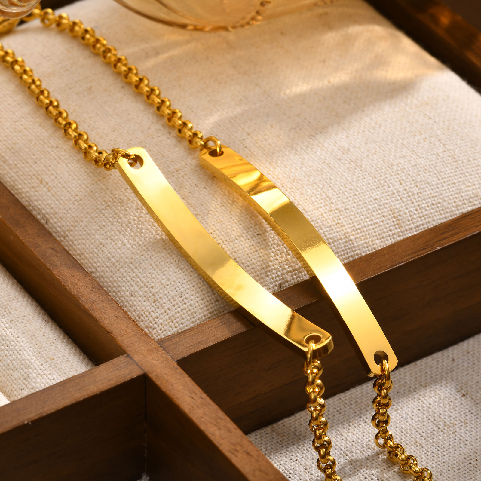 البريق ID محفورة بار شخصية الإ - مراجعة Coordinates Bracelet وسعره