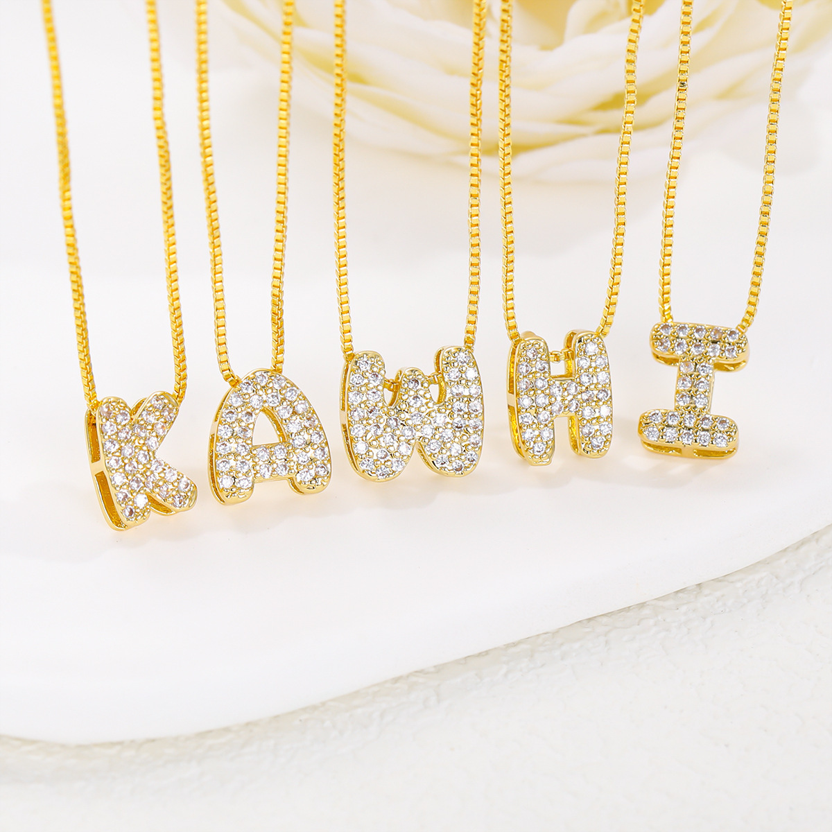KMVEXO الأولي سحر A-Z رسائل قل - مراجعة Birth Flower Necklace وسعره